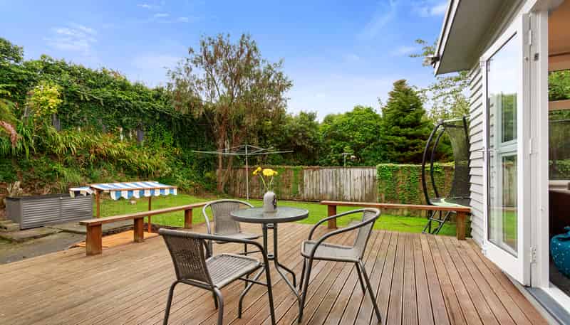 8 Lees Grove, Wainuiomata