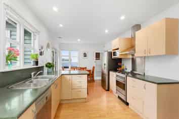 8 Lees Grove, Wainuiomata