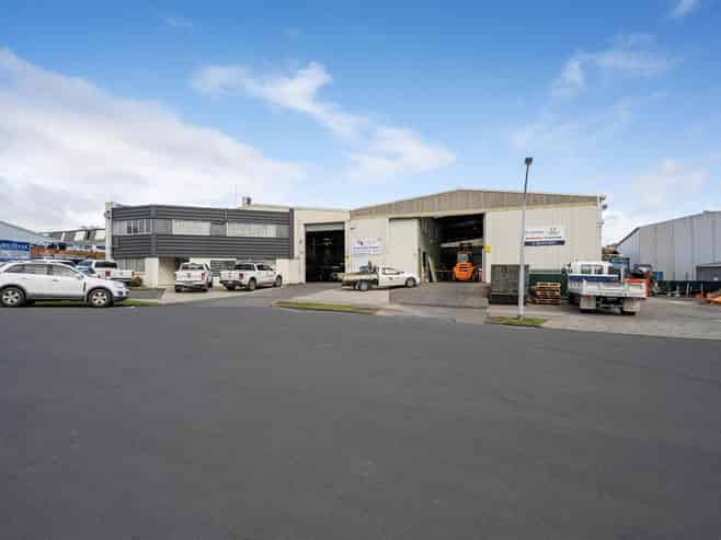 CBRE | Versatile Industrial Opportunity