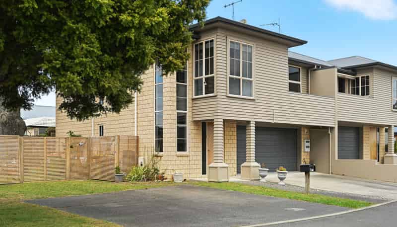 1 Blue Cedar Lane, Enderley