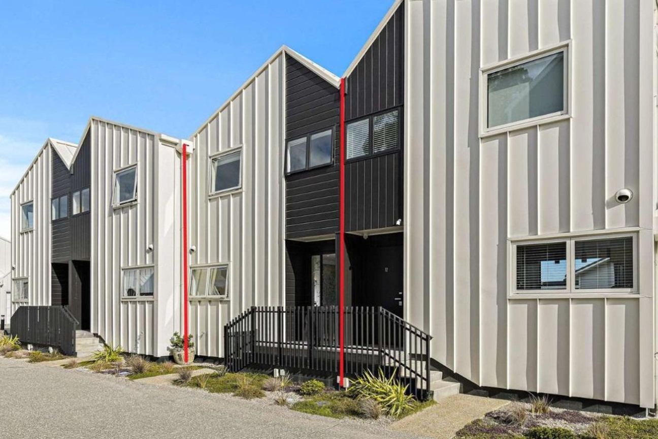 Architectural Coastal Townhouse with Sea Views - Ansicht 2