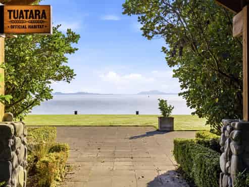Freehold lakefront turnkey asset, sharply priced!