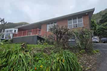 18 Makorori Beach Road, Makorori