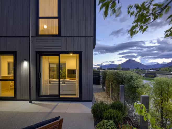 9 McGibbon Lane, Jacks Point