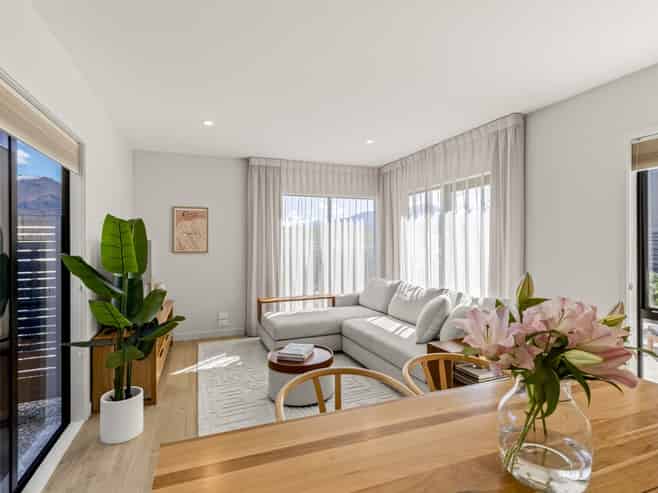 9 McGibbon Lane, Jacks Point