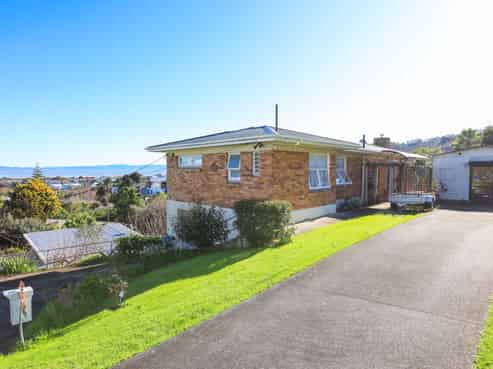 803 Richmond Street, Thames