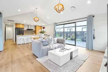 6 Kirkland Crescent, Harewood