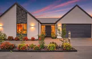 6 Kirkland Crescent, Harewood