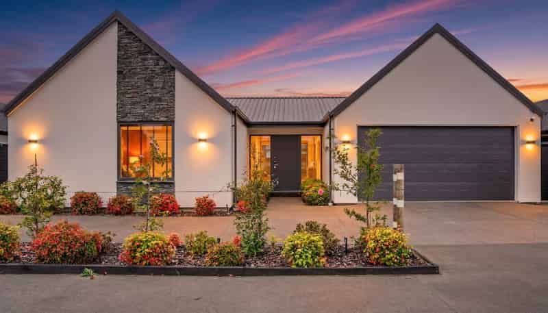 6 Kirkland Crescent, Harewood