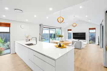 6 Kirkland Crescent, Harewood