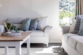 10 Indiana Grove, Totara Park