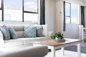 10 Indiana Grove, Totara Park