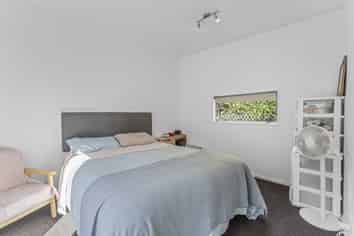 61 Renown Road, Raumati South