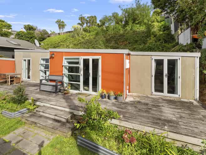 61 Renown Road, Raumati South