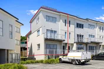 592H Whangaparaoa Road, Stanmore Bay