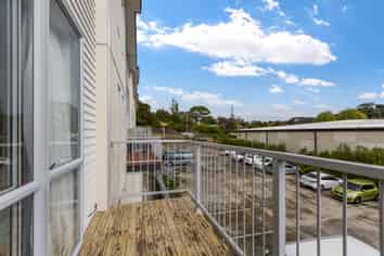 592H Whangaparaoa Road, Stanmore Bay