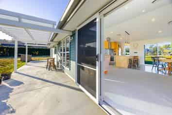 742b River Road, Otane