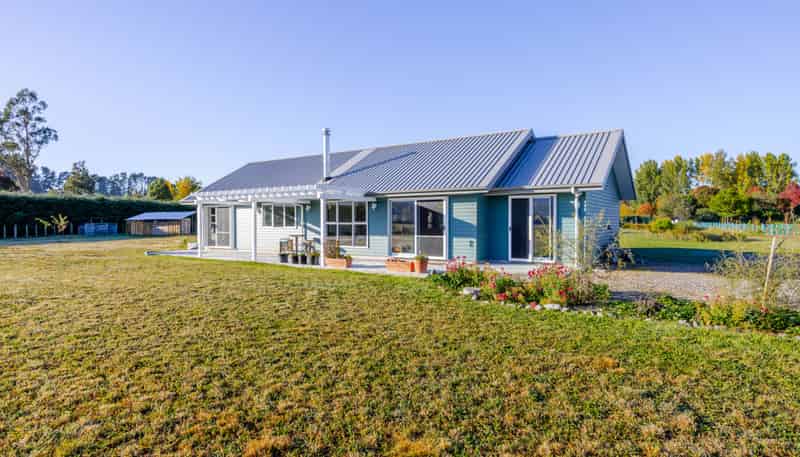 742b River Road, Otane