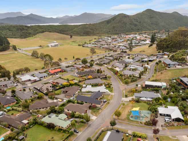 10 Raukura Rise, Picton