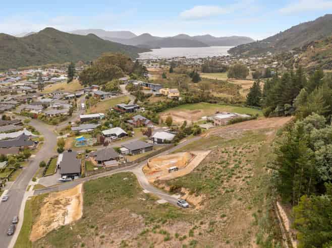 6 Raukura Rise, Picton