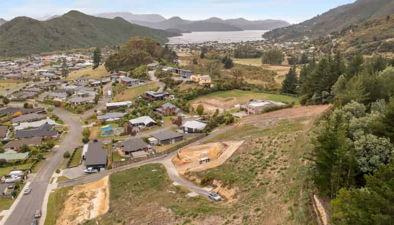 6 Raukura Rise, Picton