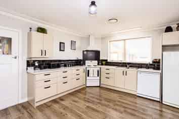 1 Manapouri Street, Strathern