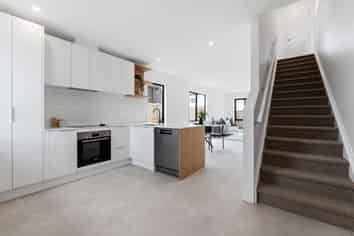 51 Nga Pona Toru Road, Flat Bush