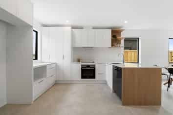 51 Nga Pona Toru Road, Flat Bush