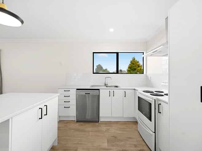 11C Baverstock Road, Nawton