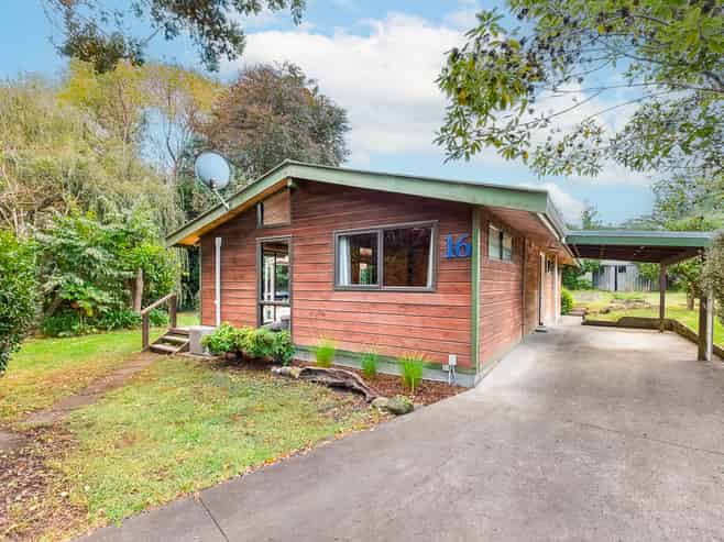 16 Lupin Road, Otaki