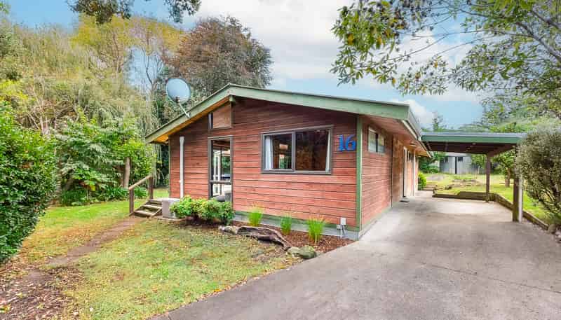 16 Lupin Road, Otaki