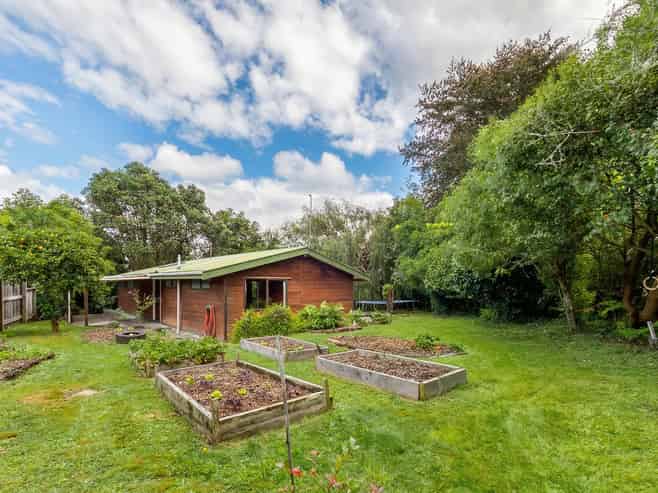 16 Lupin Road, Otaki