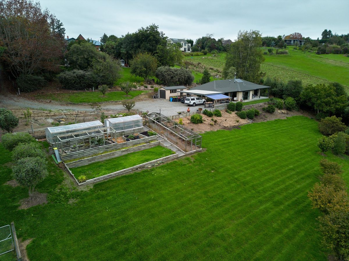 Space, privacy and scenic surrounds