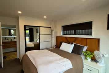 18 Tawhana Crescent, Red Beach