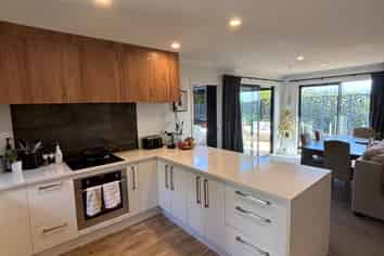 18 Tawhana Crescent, Red Beach