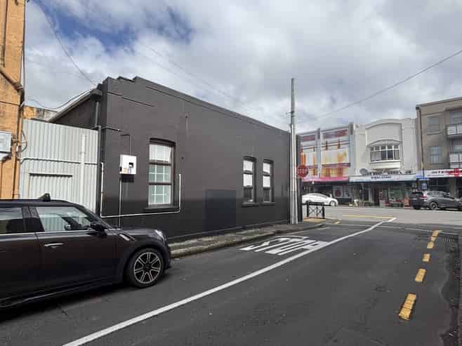 Prime Corner Presence on Jackson Street