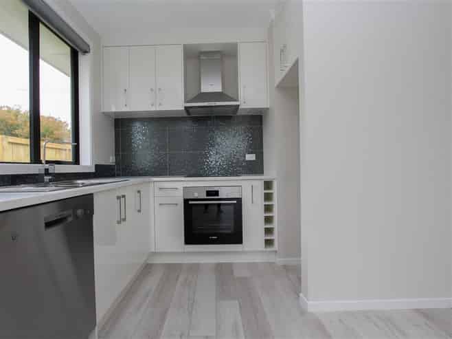 2/8A Rutherford Street, Chartwell