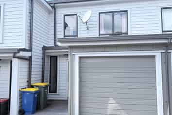 10/ Georgia Terrace, Albany