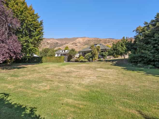 18 Heuchan Lane, Wanaka