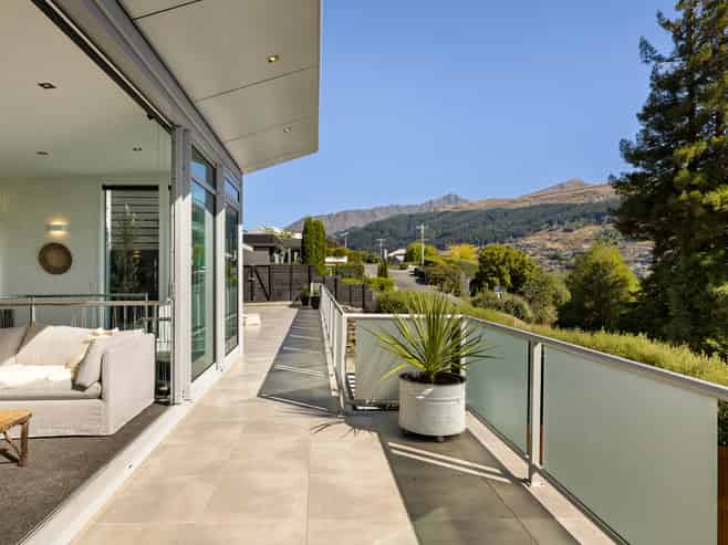 18A Loop Road, Kelvin Heights