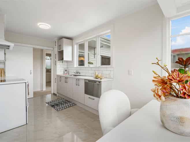 99a Selwyn Avenue, Mission Bay