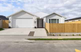 44 Solitude Crescent, KELVIN GROVE