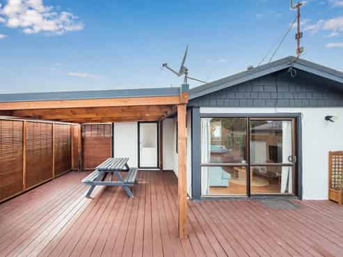 18 Ruru Road, Otaihanga