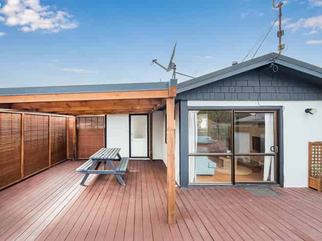 18 Ruru Road, Otaihanga