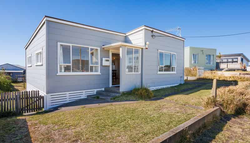 13 Nelson Street, Foxton Beach