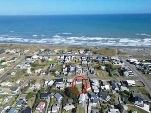 13 Nelson Street, Foxton Beach