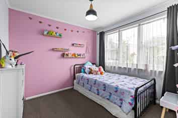 26b Merton Crescent, Pirimai
