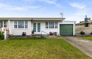 26b Merton Crescent, Pirimai