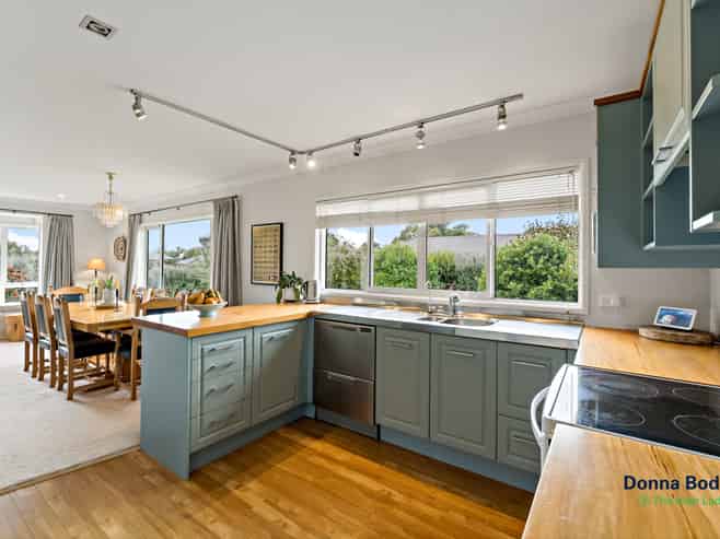 14 George Crescent, Buckland