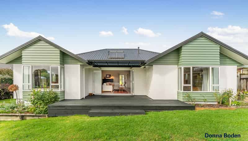 14 George Crescent, Buckland